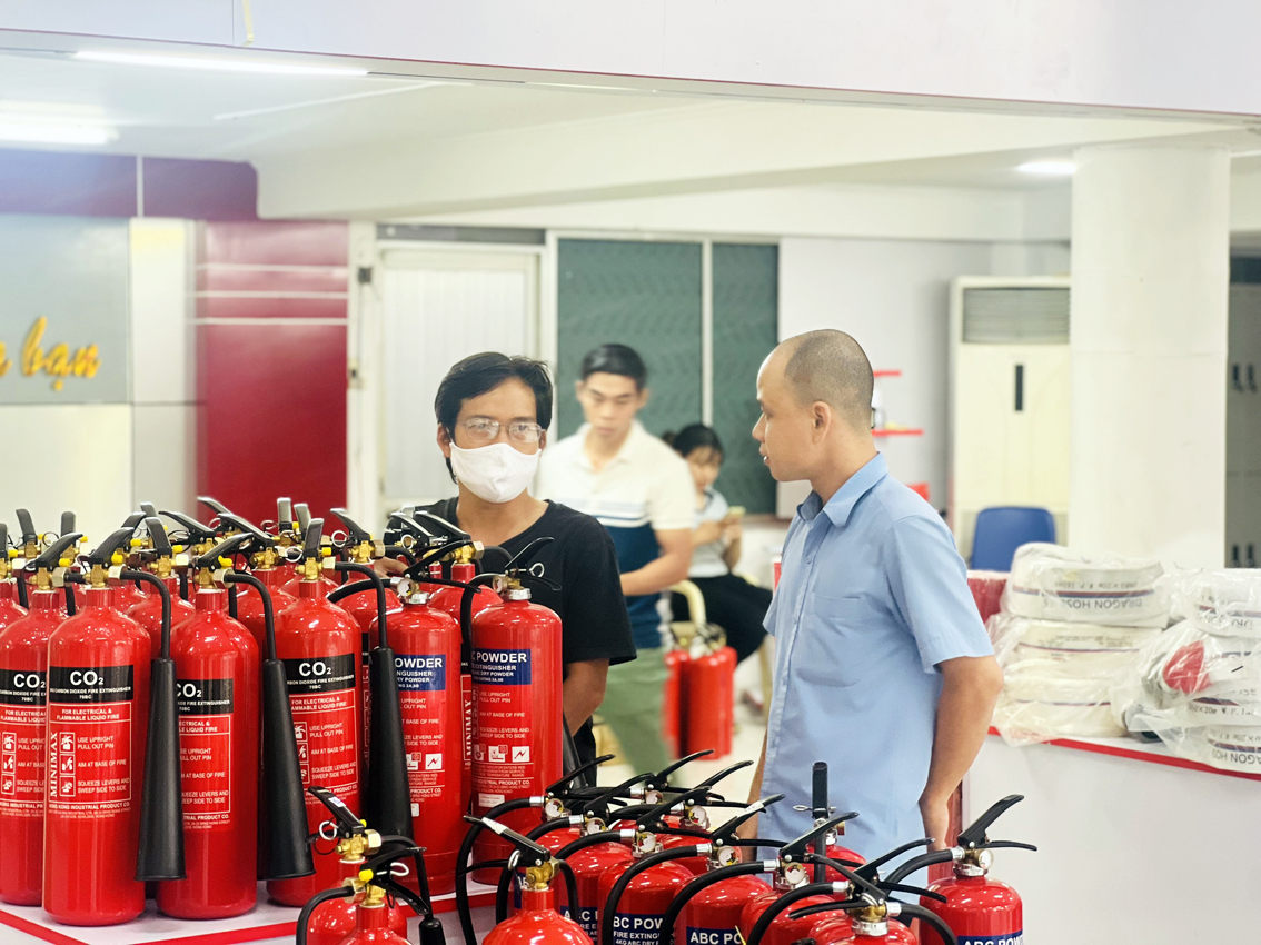 Bình chữa cháy bột là một giải pháp hiệu quả và đa dụng trong công tác chữa cháy.