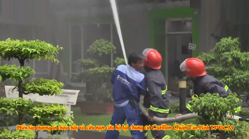 Quận Tân Bình diễn tập phương án chữa cháy và cứu nạn cứu hộ chung cư